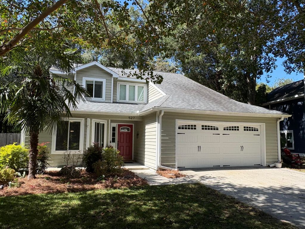 Photo of 527 Castle Hall Road, Mount Pleasant, SC 29464 (MLS # 25026911)