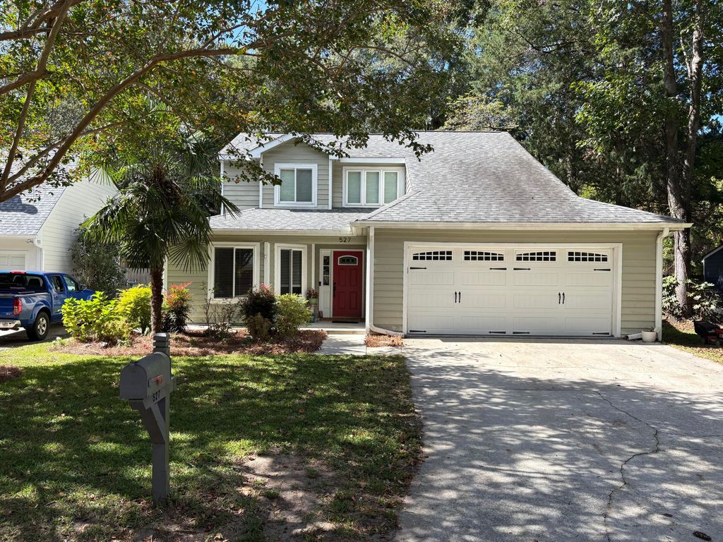 Photo of 527 Castle Hall Road, Mount Pleasant, SC 29464 (MLS # 25026911)