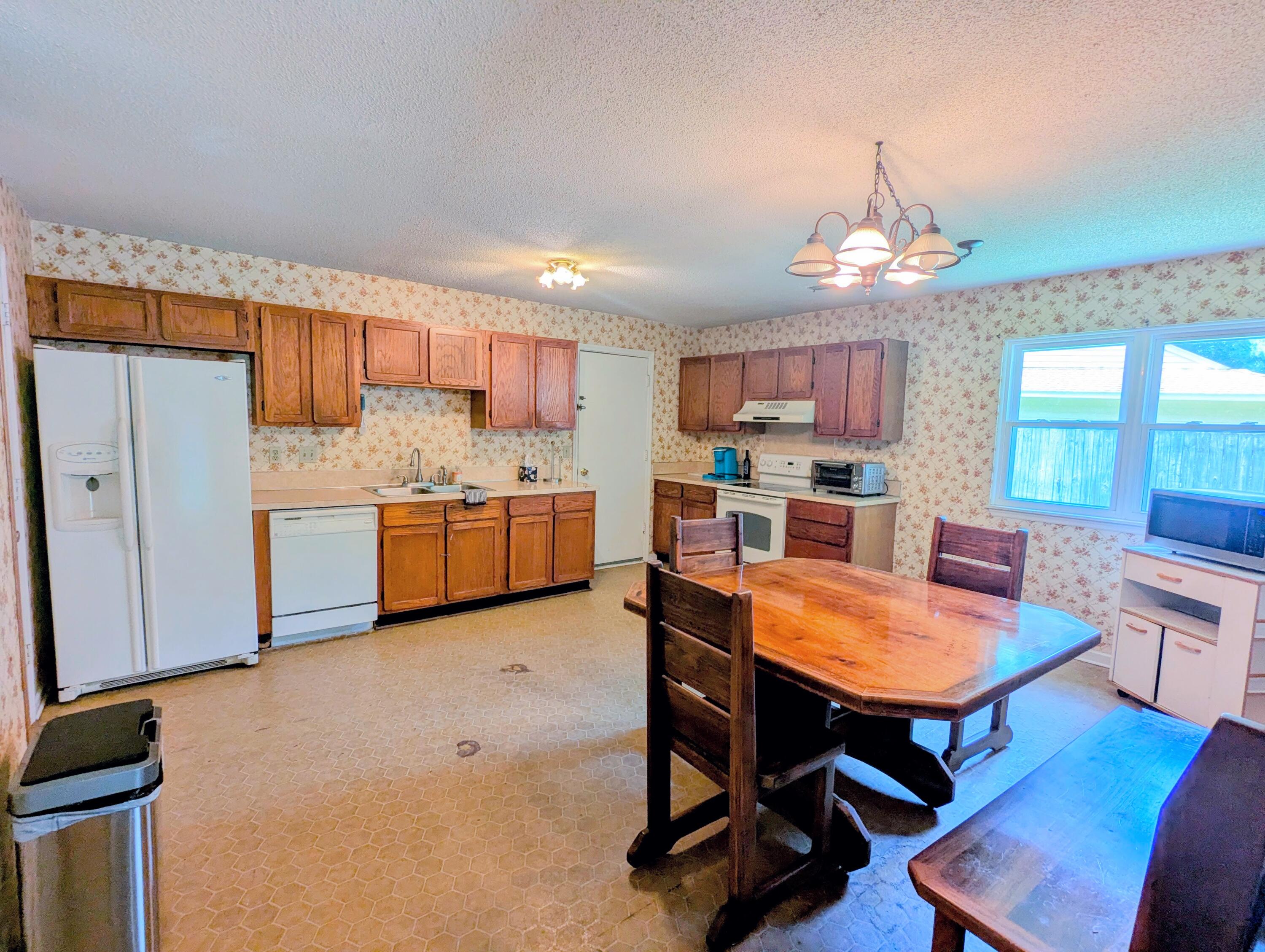 107 Wakefield Court