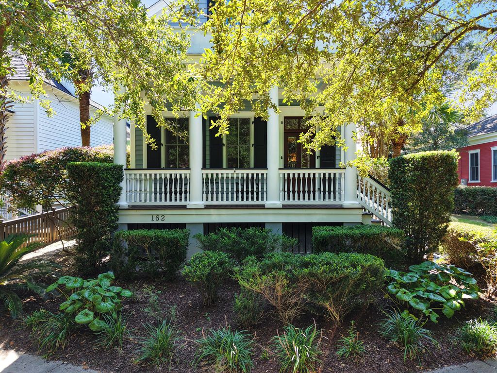 Photo of 162 N Shelmore Boulevard, Mount Pleasant, SC 29464 (MLS # 25025584)