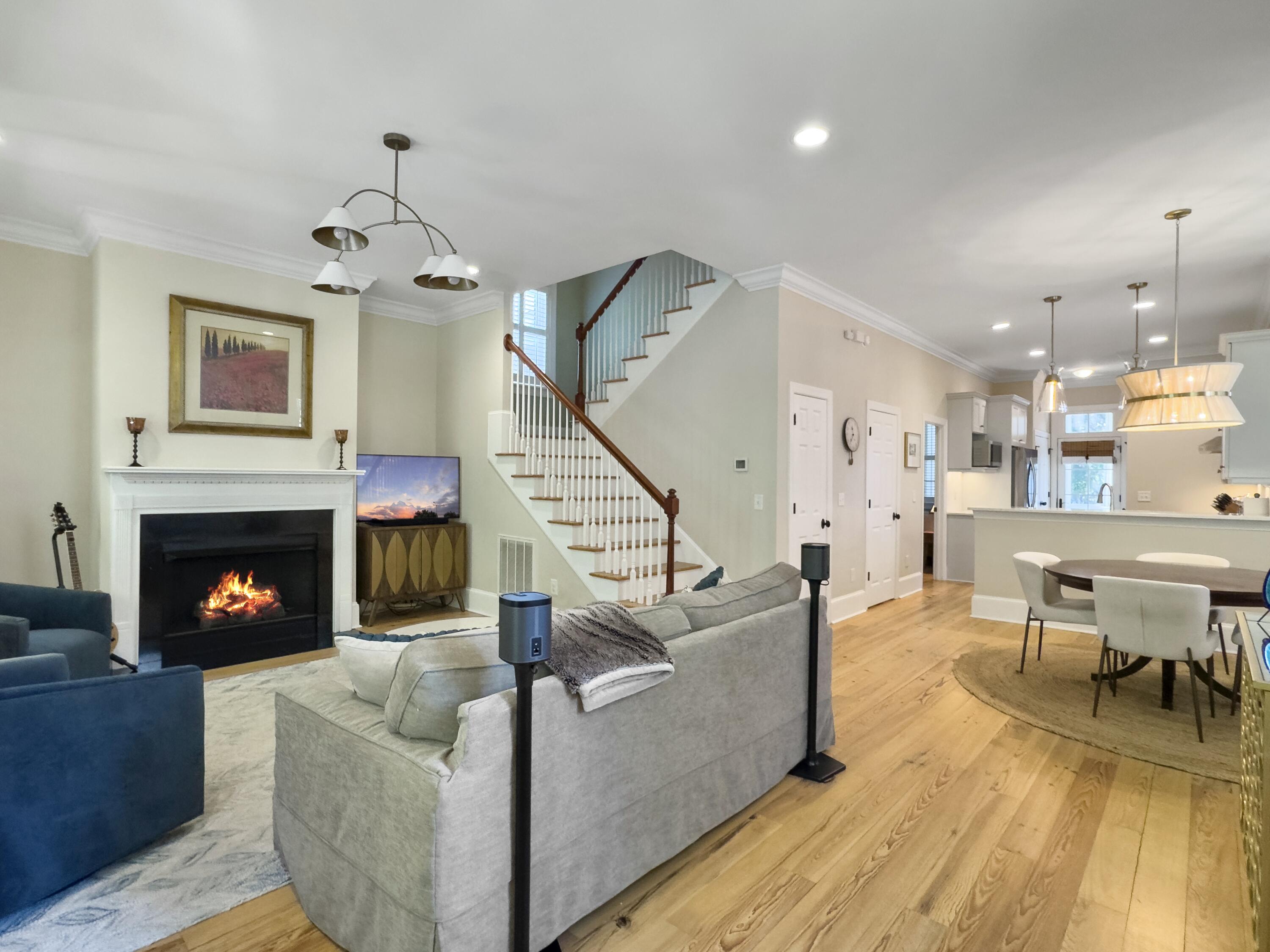 162 N Shelmore Boulevard