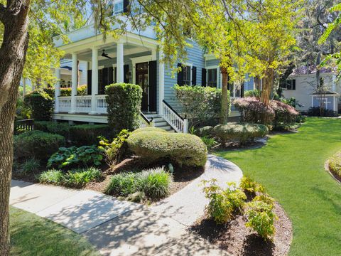 Photo of 162 N Shelmore Boulevard, Mount Pleasant, SC 29464 (MLS # 25025584)
