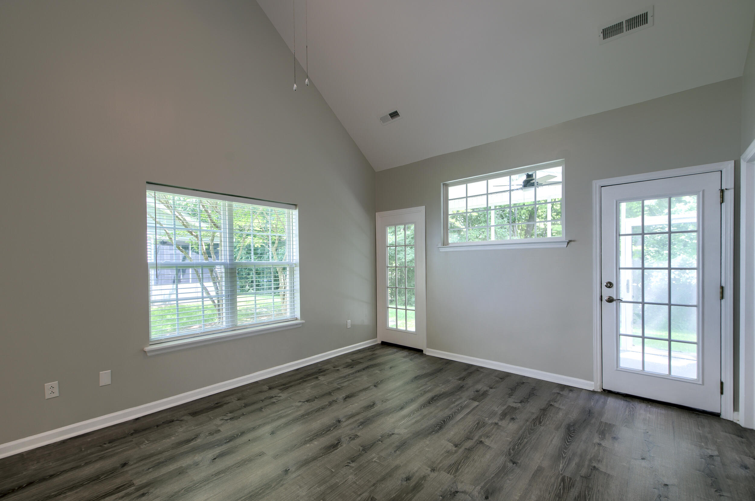 8721 Grassy Oak Trail