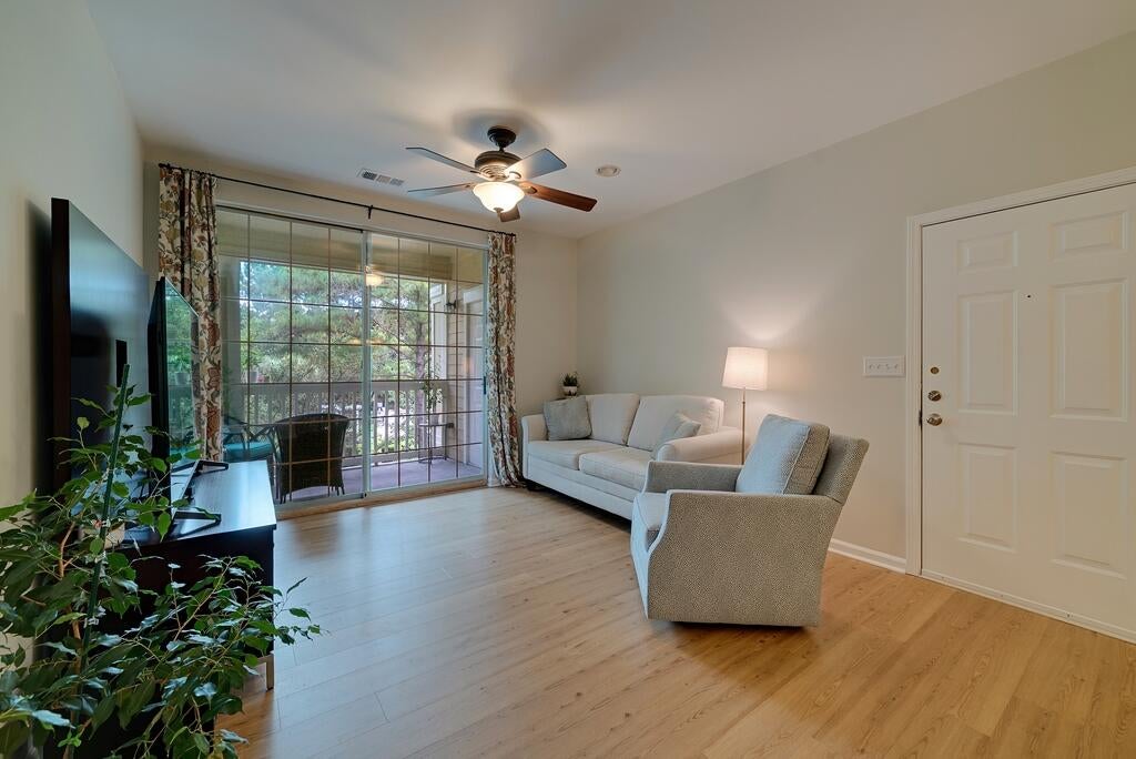 1600 Long Grove Drive 1126