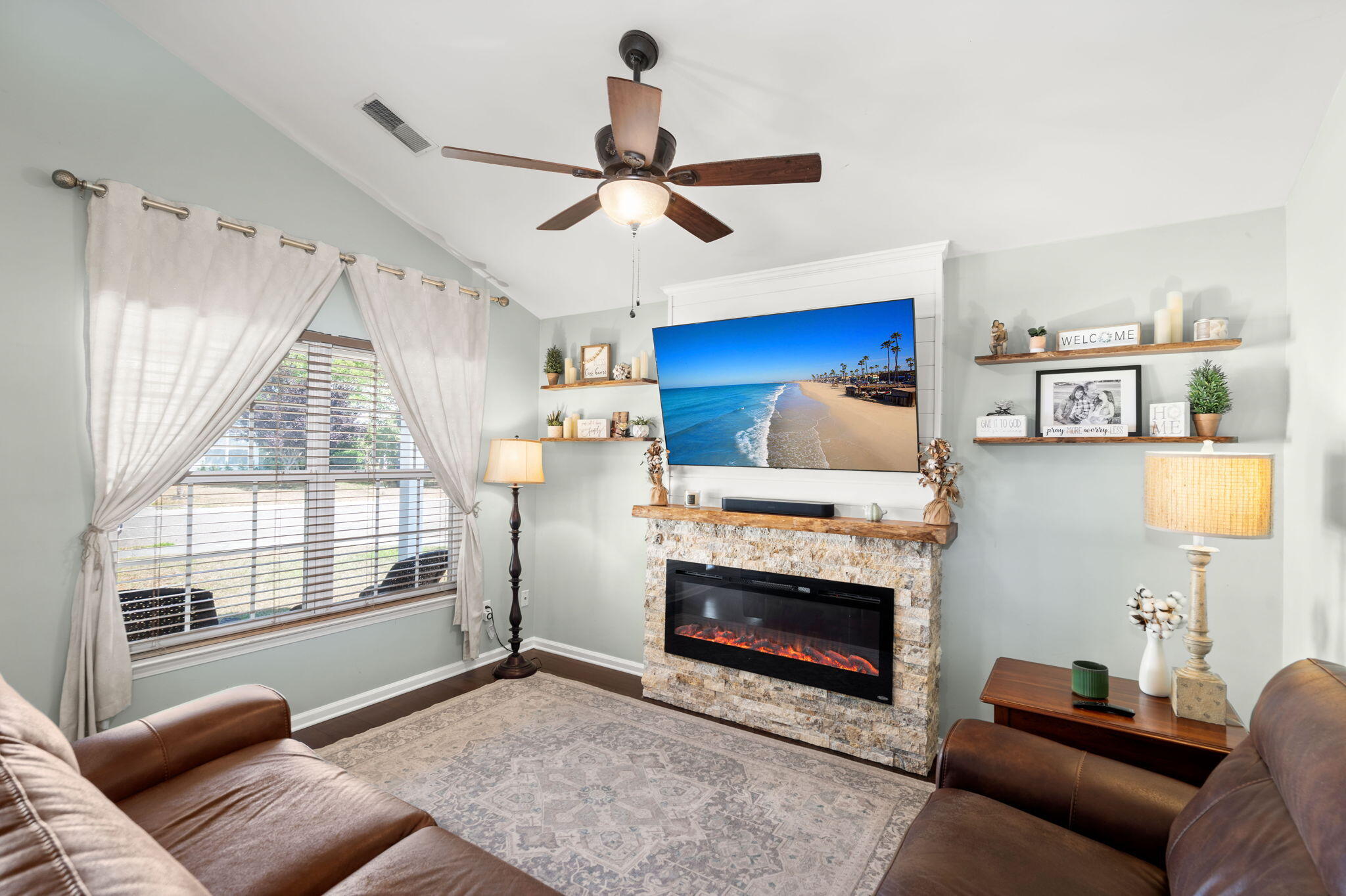 1125 Ole Oak Drive