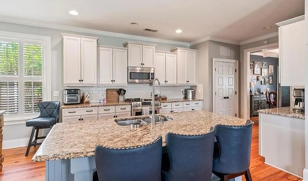 216 Foxbank Plantation Boulevard