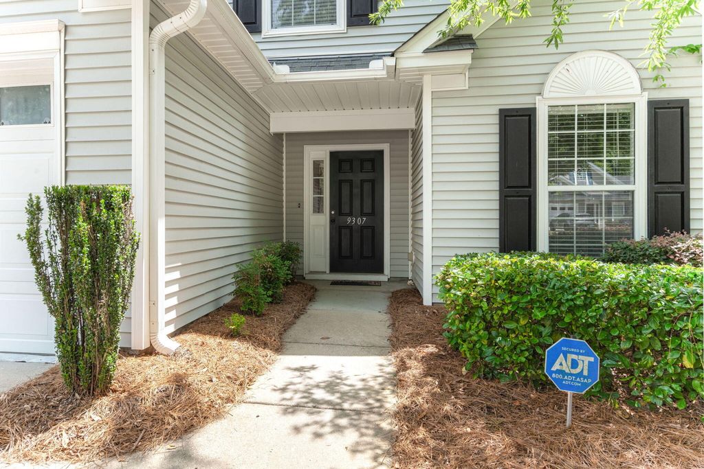 Photo of 9307 Ayscough Road, Summerville, SC 29485 (MLS # 26015353)
