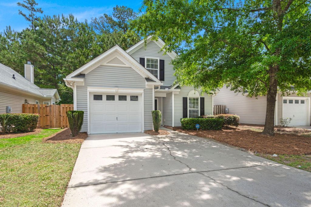 Photo of 9307 Ayscough Road, Summerville, SC 29485 (MLS # 26015353)