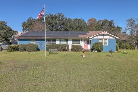 A home in Mount Pleasant