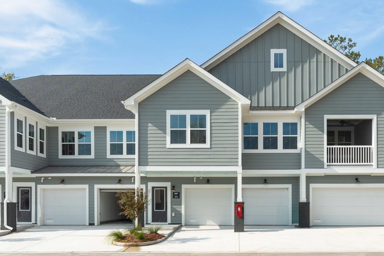 501 Raes Court 203