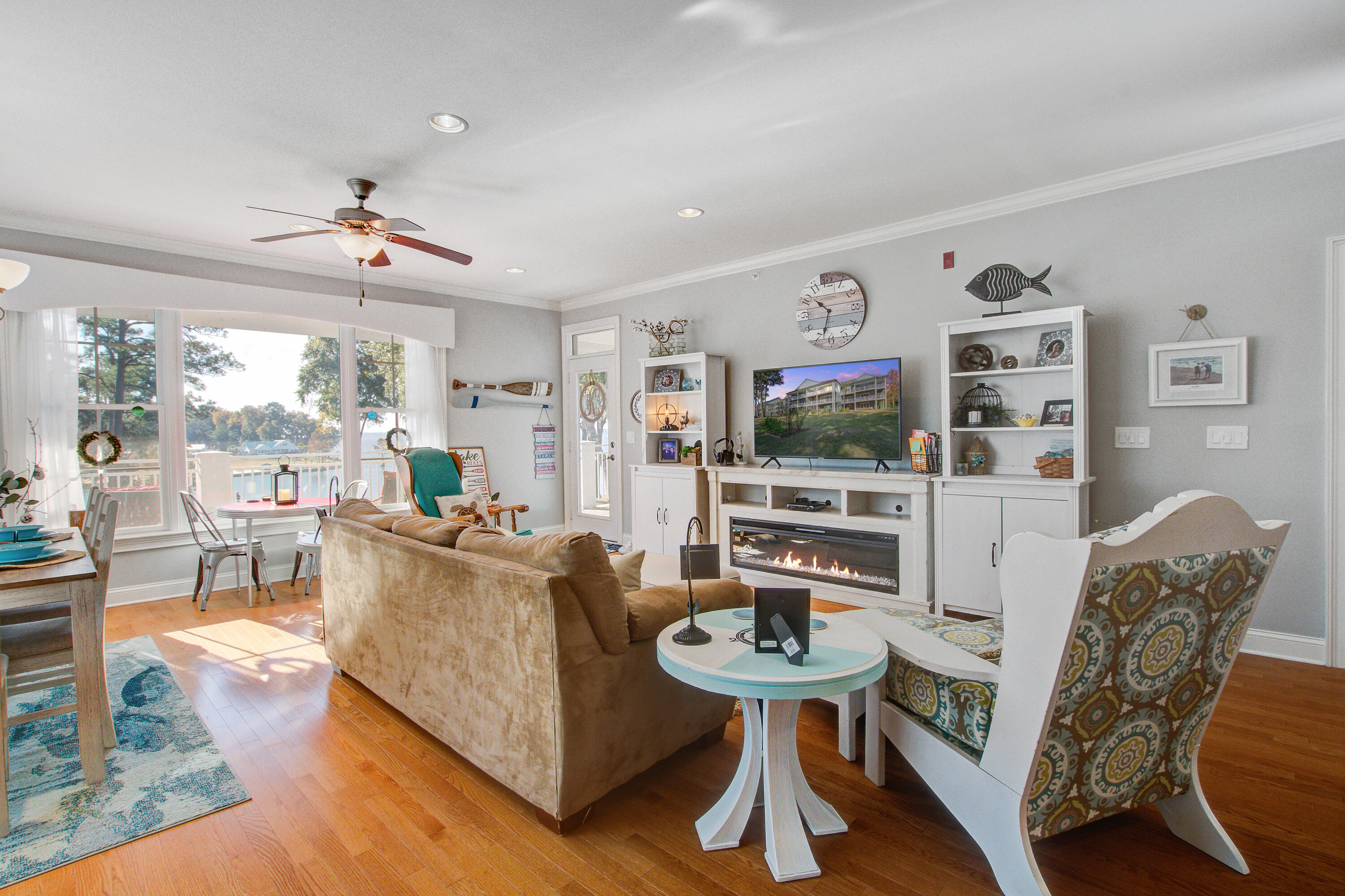 1222 Bridge View Lane F303