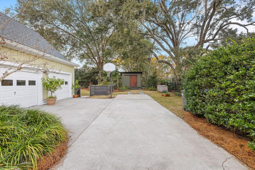 Photo of 272 Bampfield Drive, Mount Pleasant, SC 29464 (MLS # 26014318)