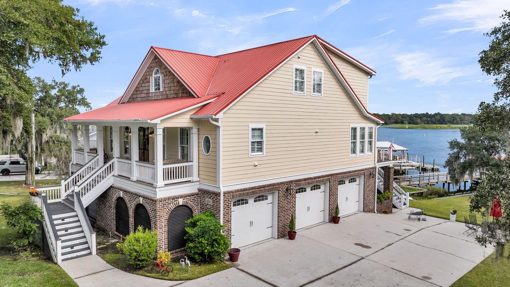 Photo of 1811 Teal Road, Moncks Corner, SC 29461 (MLS # 25027988)