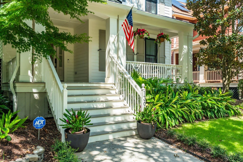 Photo of 136 Etiwan Park Street, Charleston, SC 29492 (MLS # 26024891)
