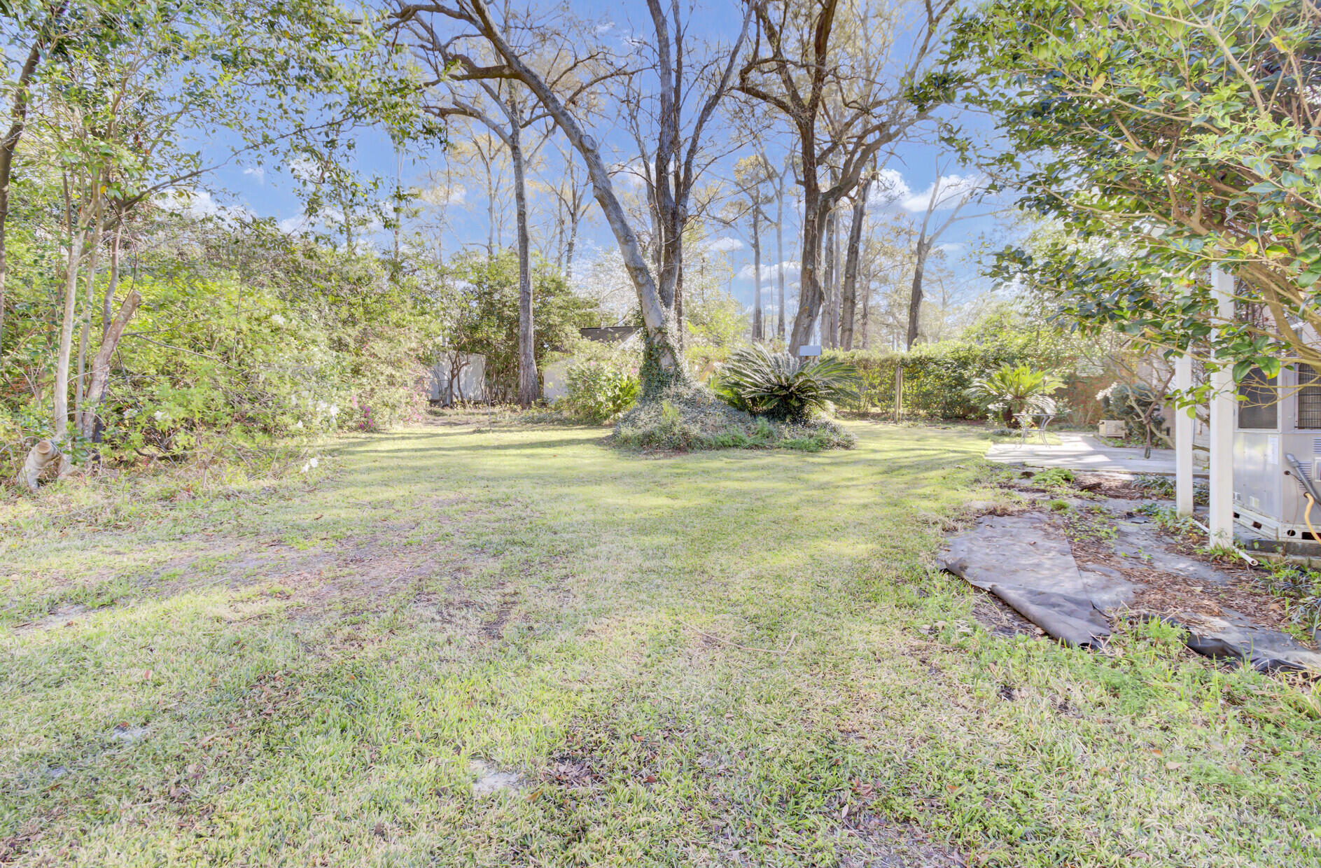 Summerville, South Carolina 29485, United States, 3 Bedrooms Bedrooms, ,2 BathroomsBathrooms,Residential,Contingent,93896