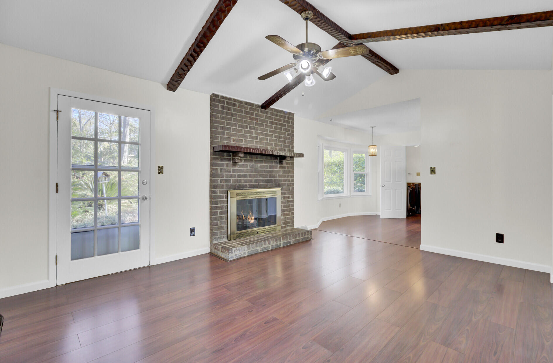 Summerville, South Carolina 29485, United States, 3 Bedrooms Bedrooms, ,2 BathroomsBathrooms,Residential,Contingent,93896