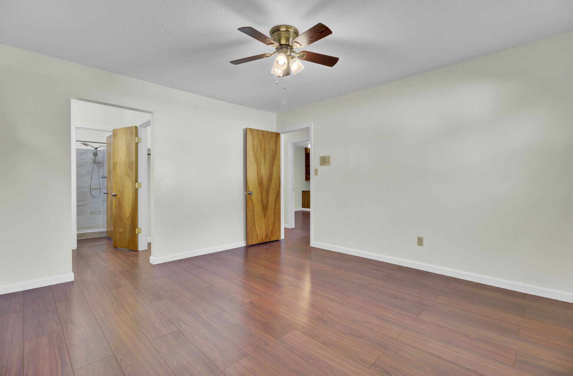 Summerville, South Carolina 29485, United States, 3 Bedrooms Bedrooms, ,2 BathroomsBathrooms,Residential,Contingent,93896