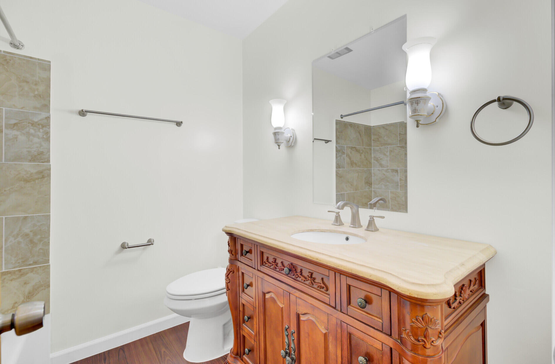 Summerville, South Carolina 29485, United States, 3 Bedrooms Bedrooms, ,2 BathroomsBathrooms,Residential,Contingent,93896