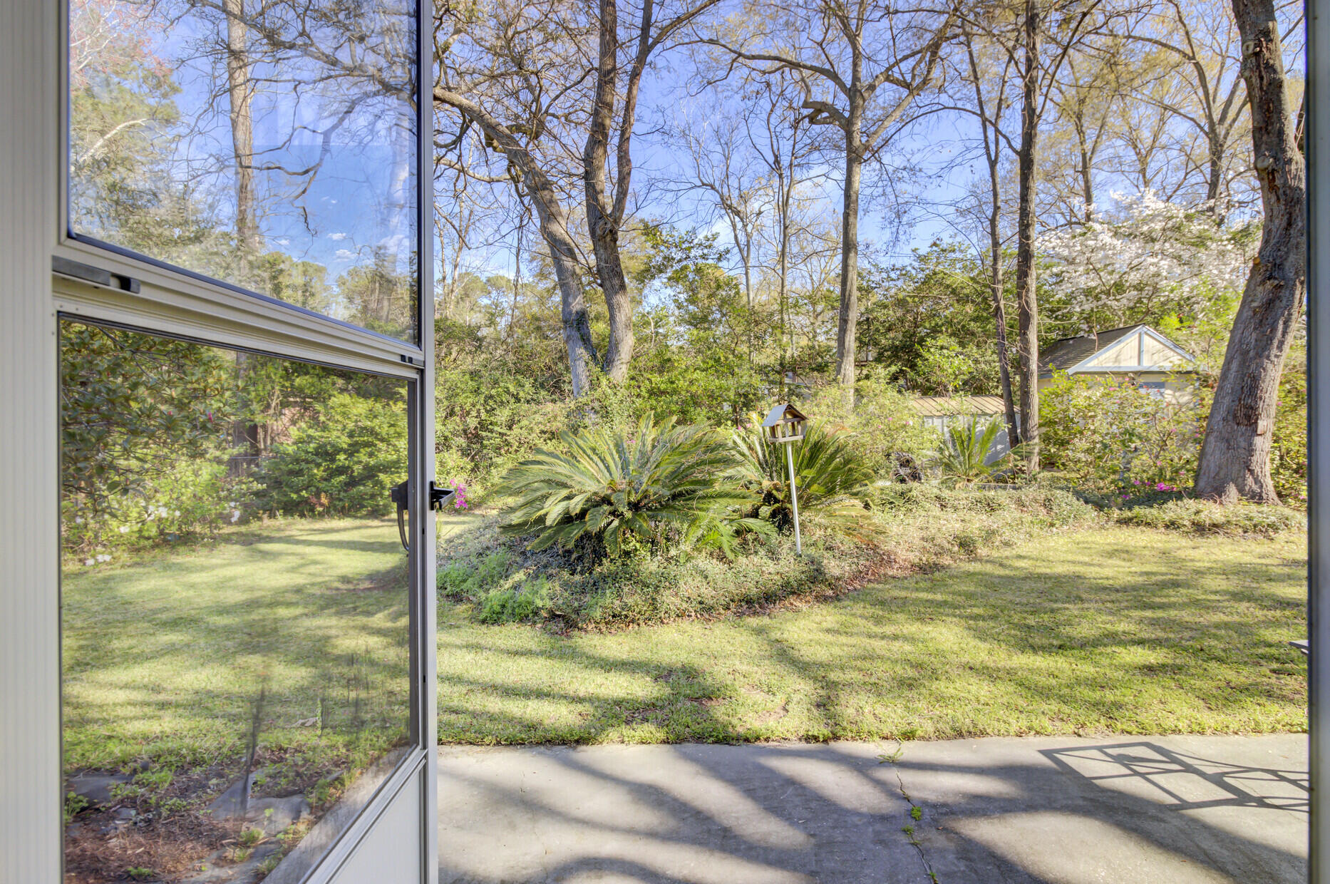 Summerville, South Carolina 29485, United States, 3 Bedrooms Bedrooms, ,2 BathroomsBathrooms,Residential,Contingent,93896