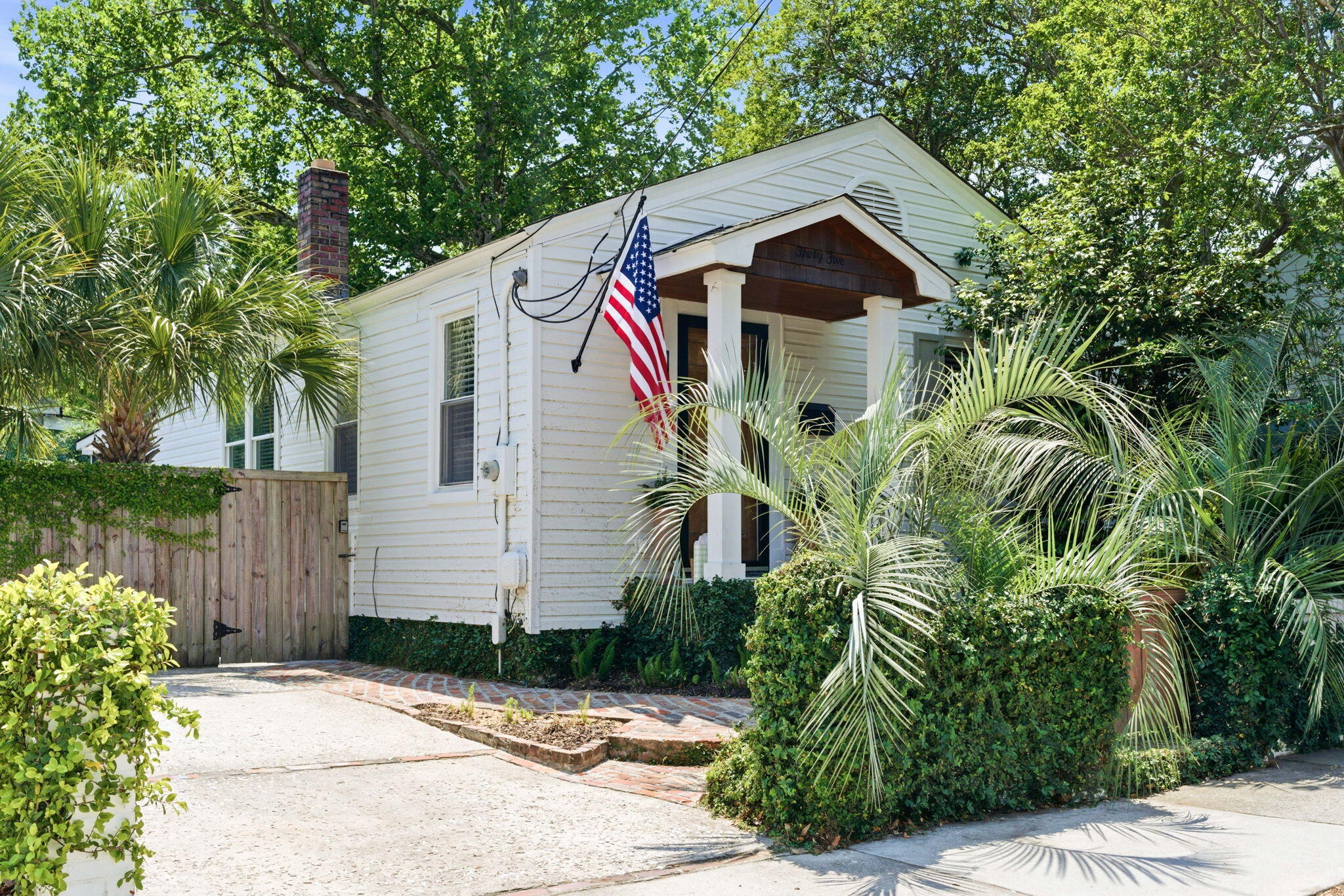 35 Moultrie Street