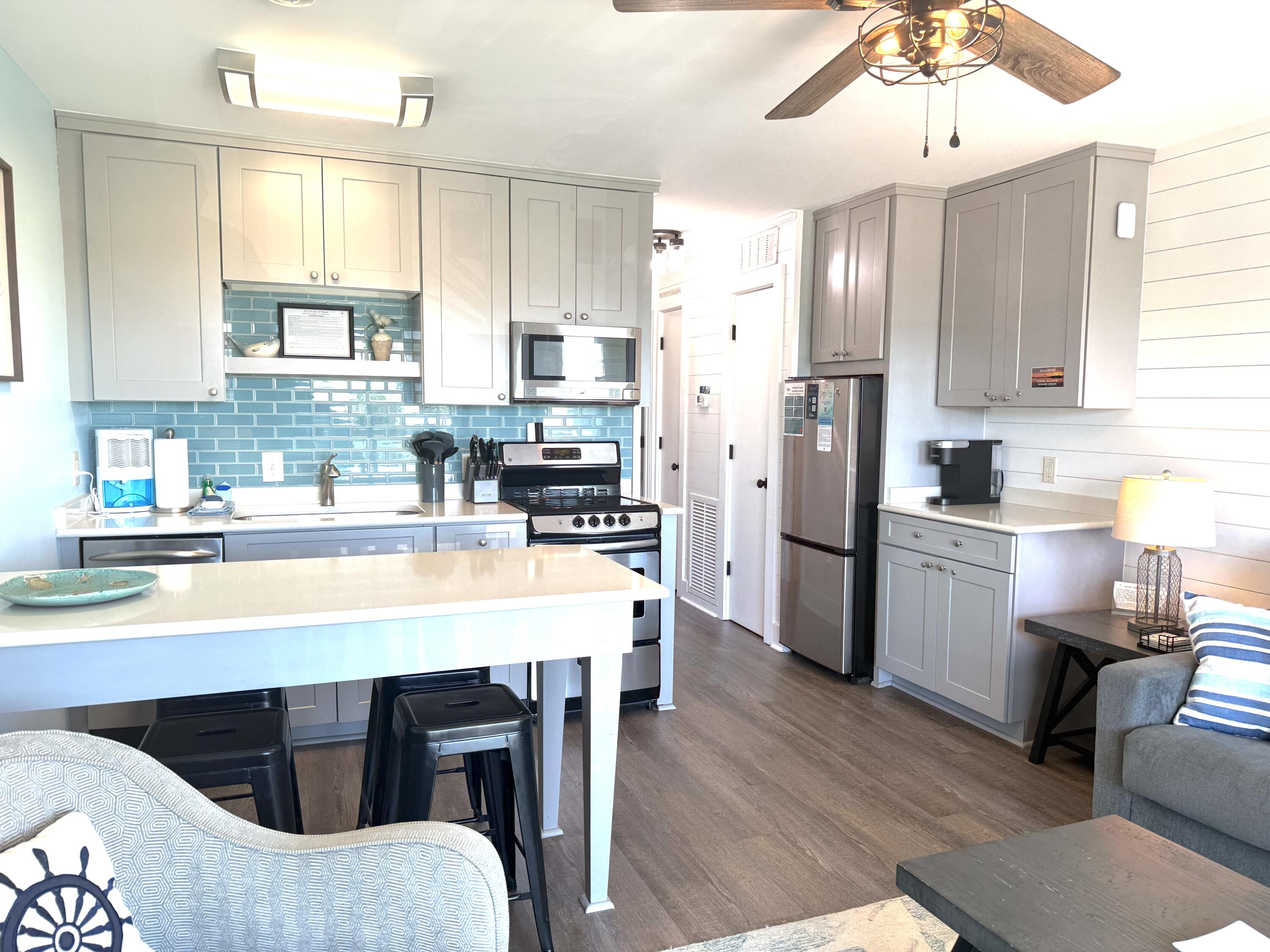 1300 Ocean Blvd Boulevard 208