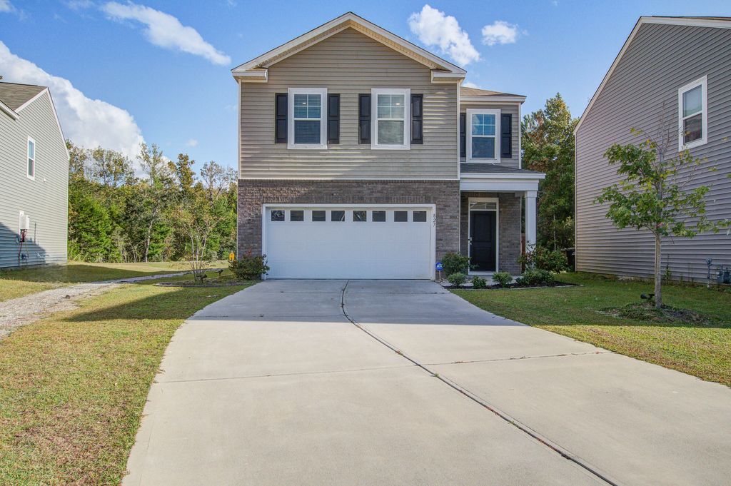 Photo of 827 Kirby Court, Charleston, SC 29414 (MLS # 26005080)