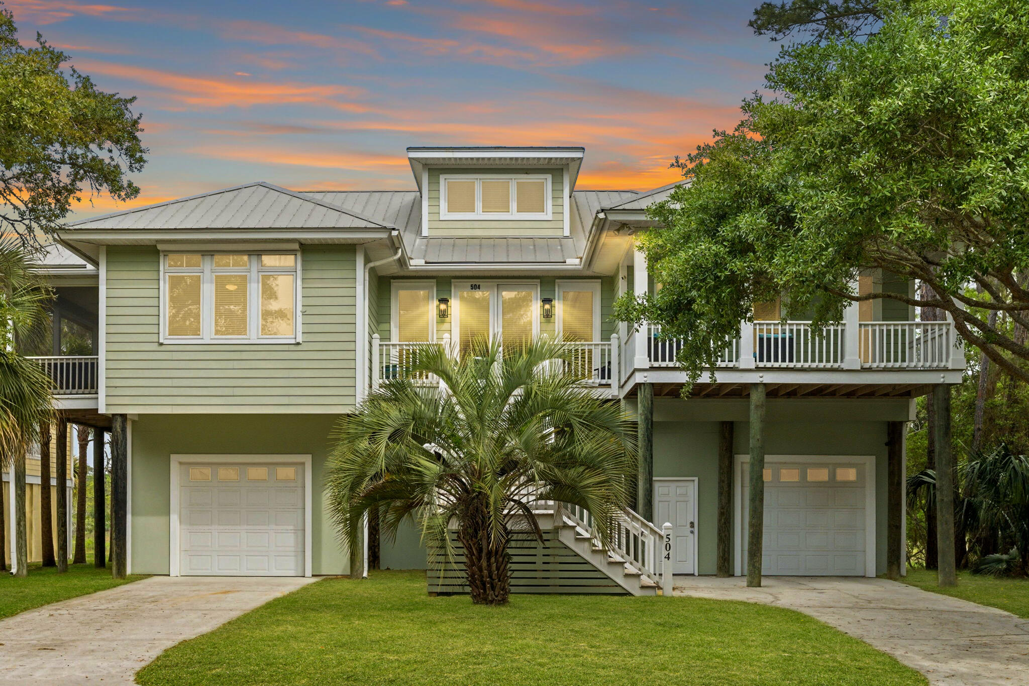 504 W Beach Court