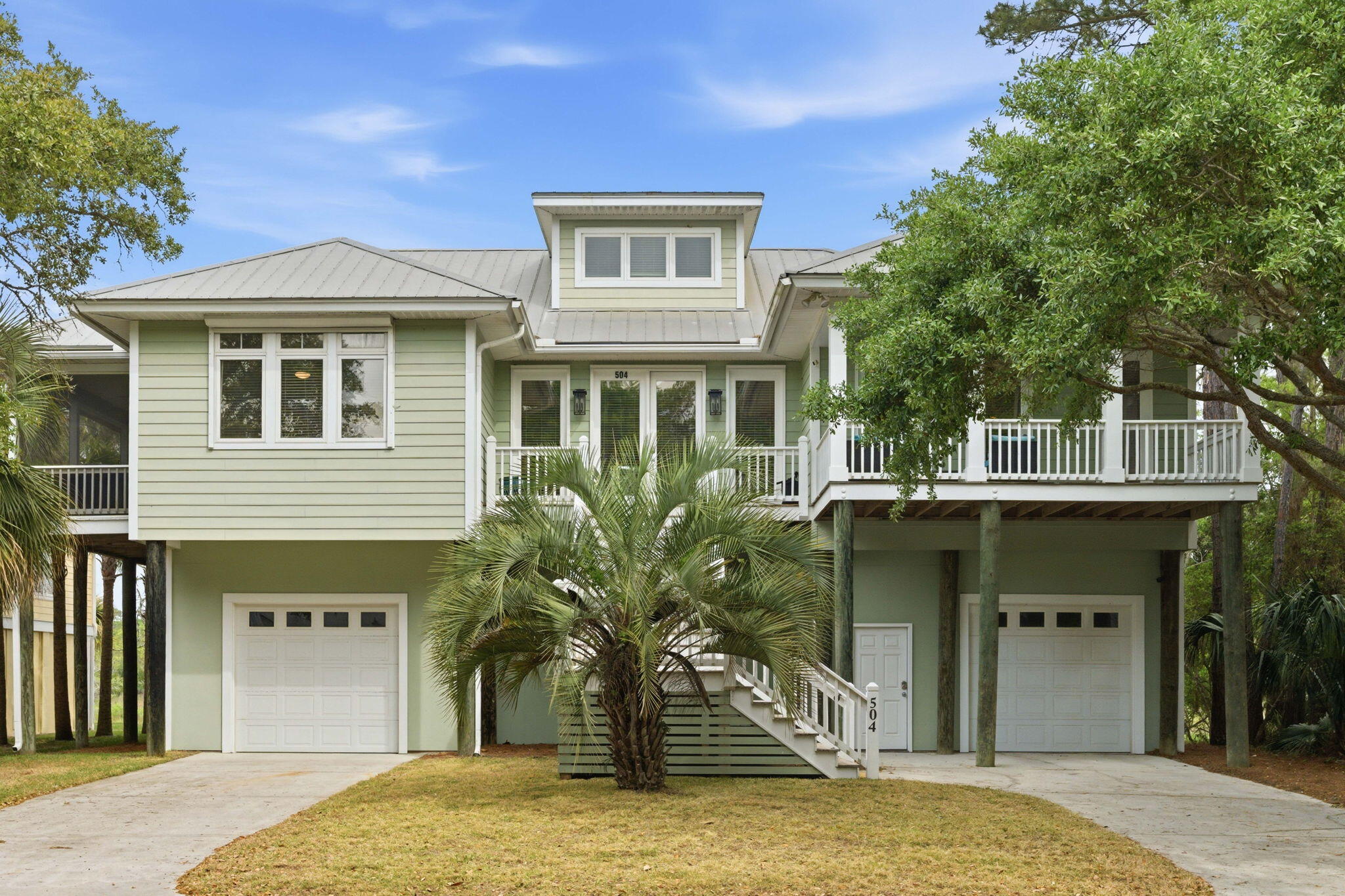 504 W Beach Court