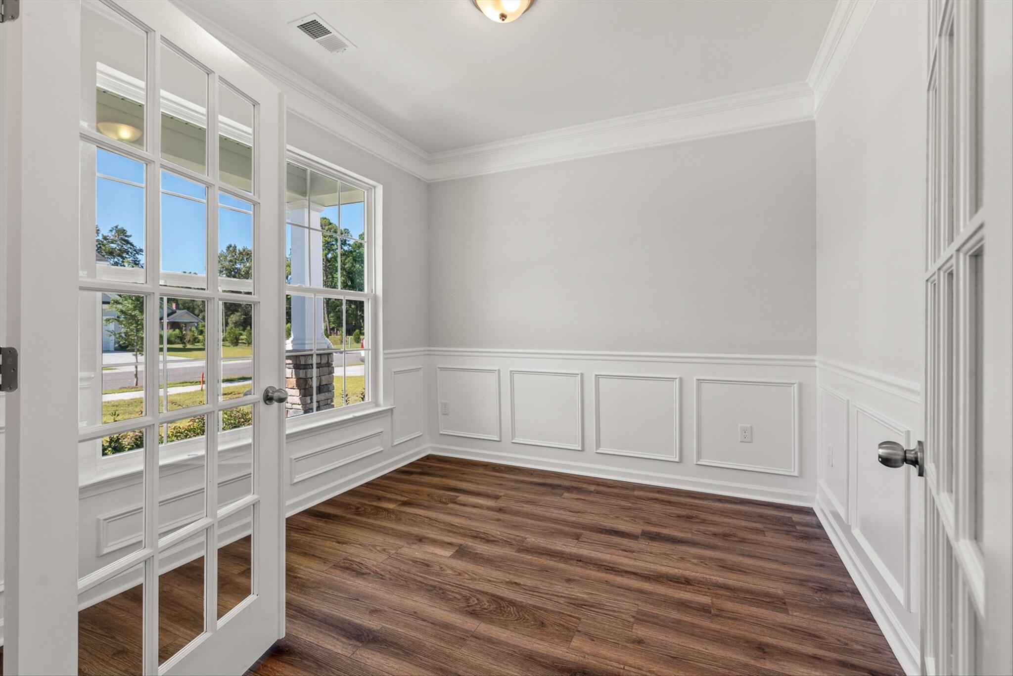 Photo 19 of 26 of 2905 Siebold Drive house