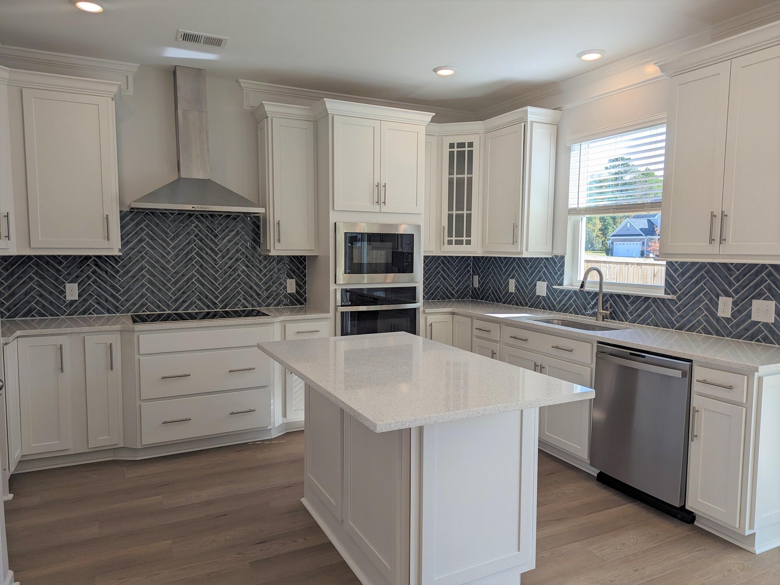 Photo 7 of 26 of 2905 Siebold Drive house