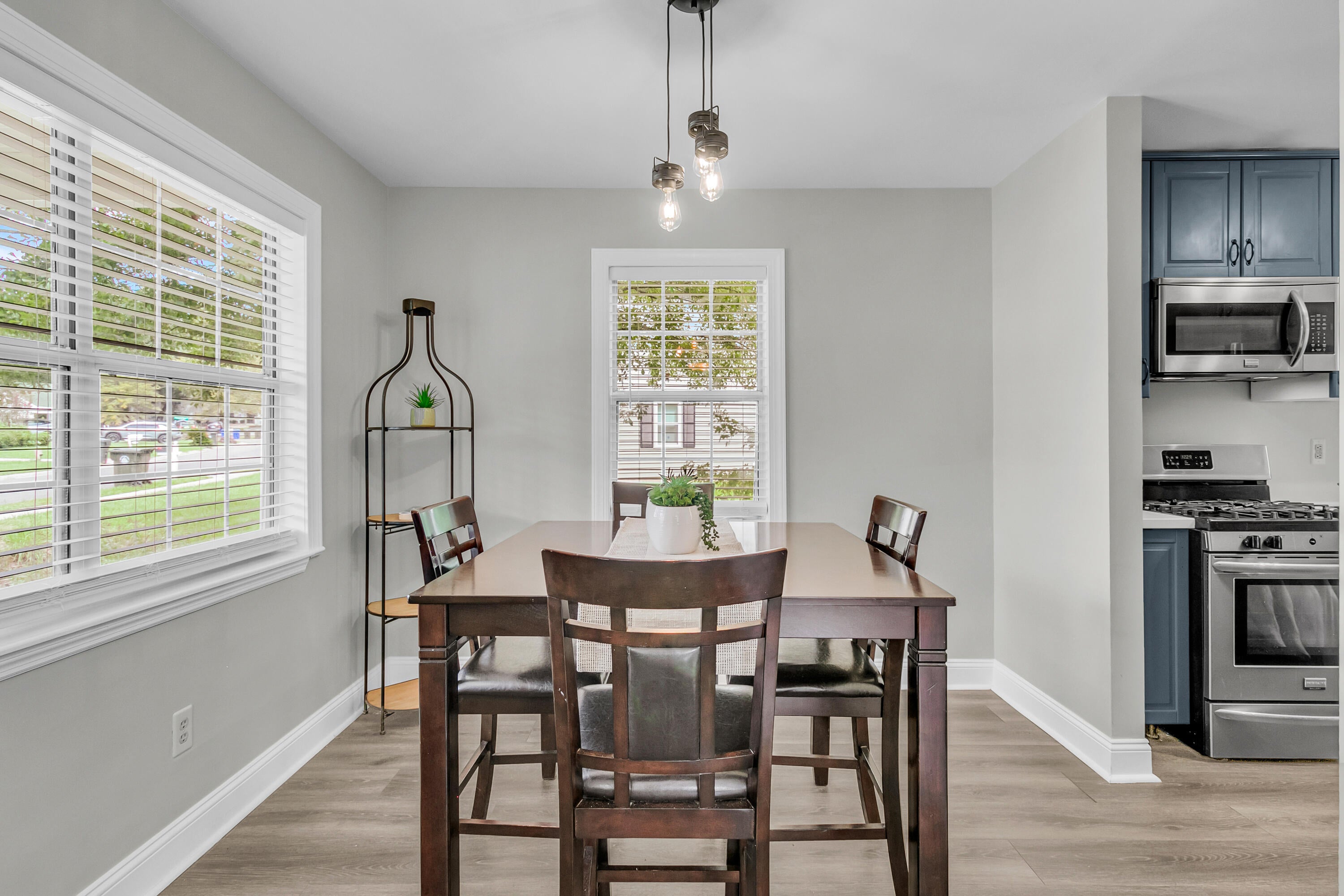 42 Woodleaf Court