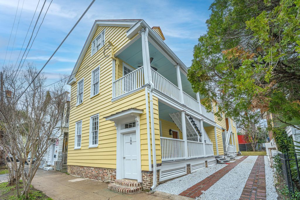 Photo of 186 Smith Street, Charleston, SC 29403 (MLS # 26001400)