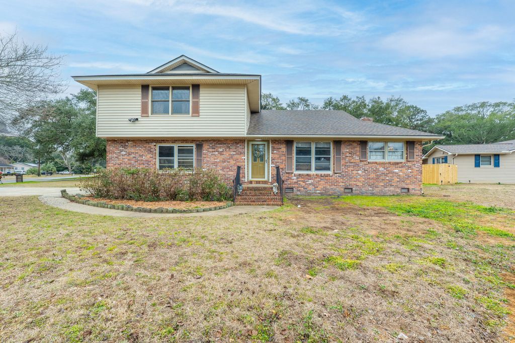 Photo of 1333 Julian Clark Road, Charleston, SC 29412 (MLS # 26003382)