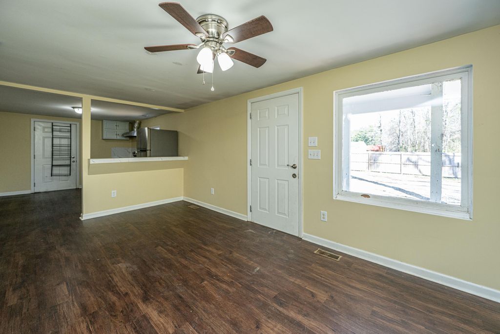 Photo of 117 Roberts Road, Summerville, SC 29483 (MLS # 26000495)