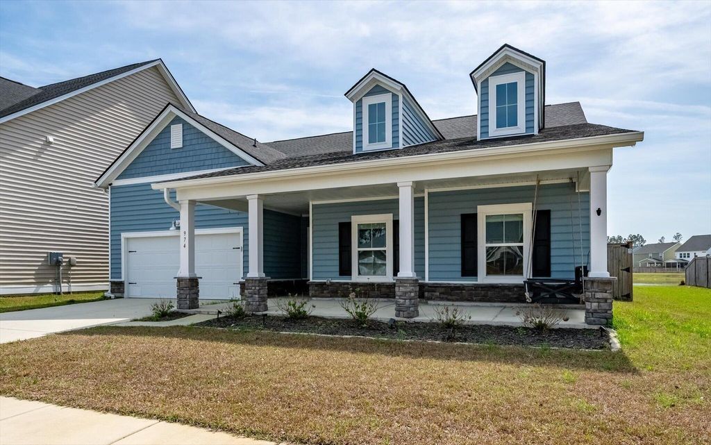 Photo of 974 Arrowwood Way, Summerville, SC 29485 (MLS # 26007431)