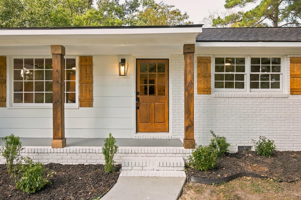 Photo of 2428 Spring Garden Street, Charleston, SC 29414 (MLS # 26027491)