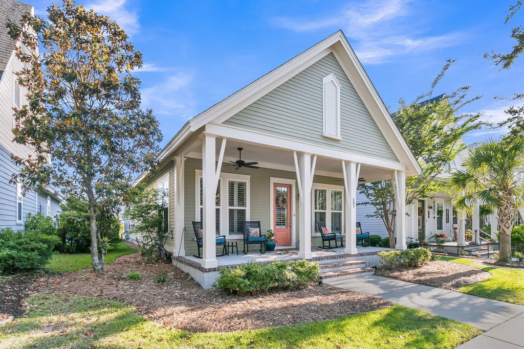 Photo of 605 Long Meadow Street, Summerville, SC 29483 (MLS # 26014569)
