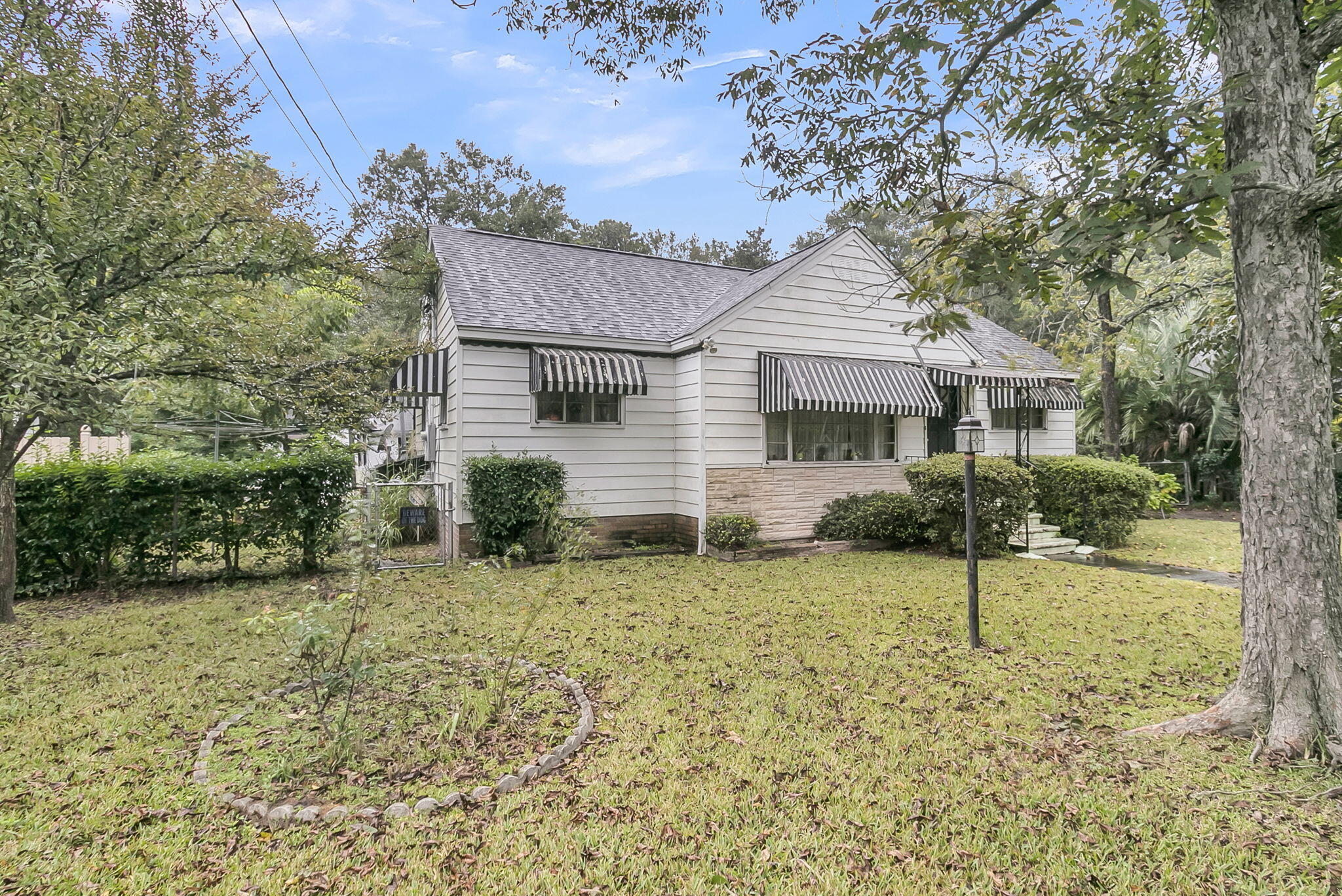 6943 Whitcomb Drive