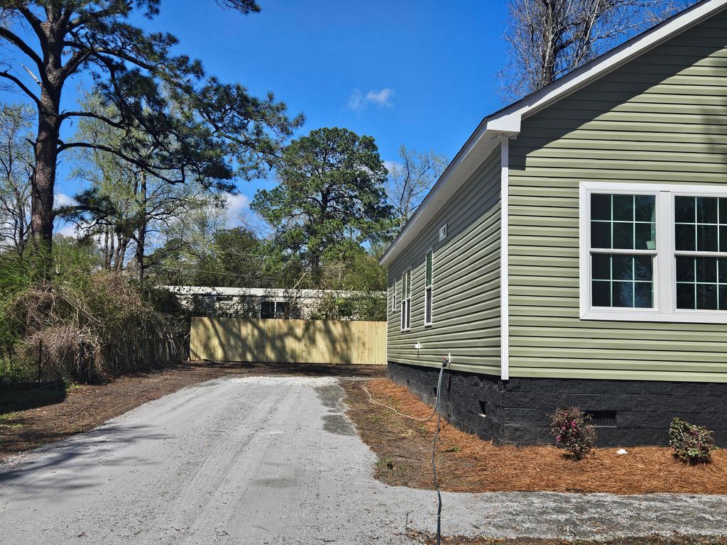 Photo of 1550 Larry Street, North Charleston, SC 29406 (MLS # 26007150)