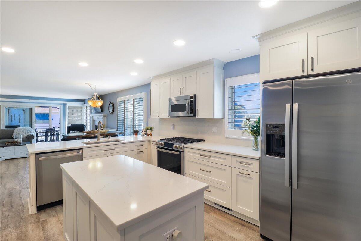 6800 Palmetto Drive 64