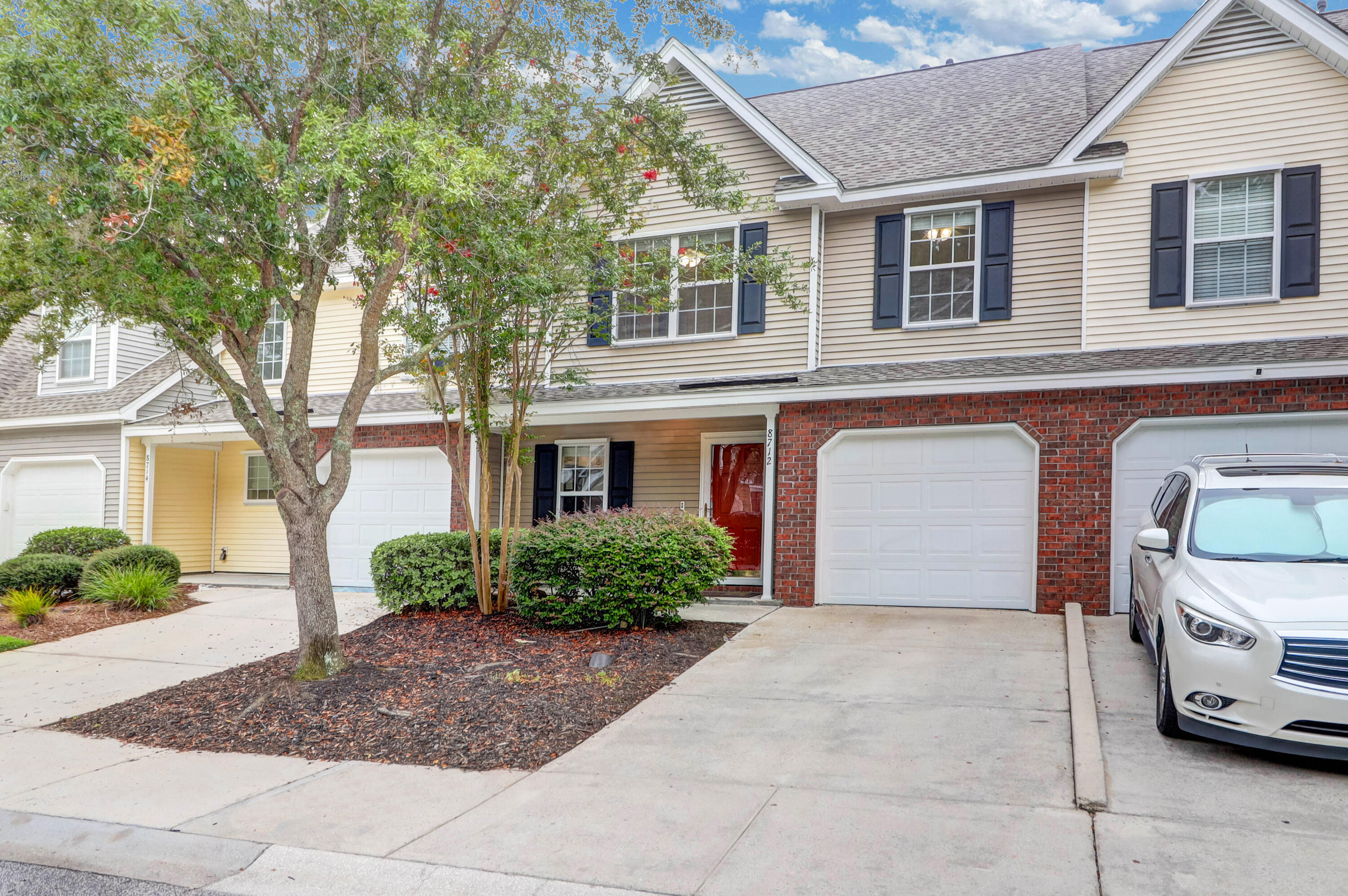 8712 Grassy Oak Trail