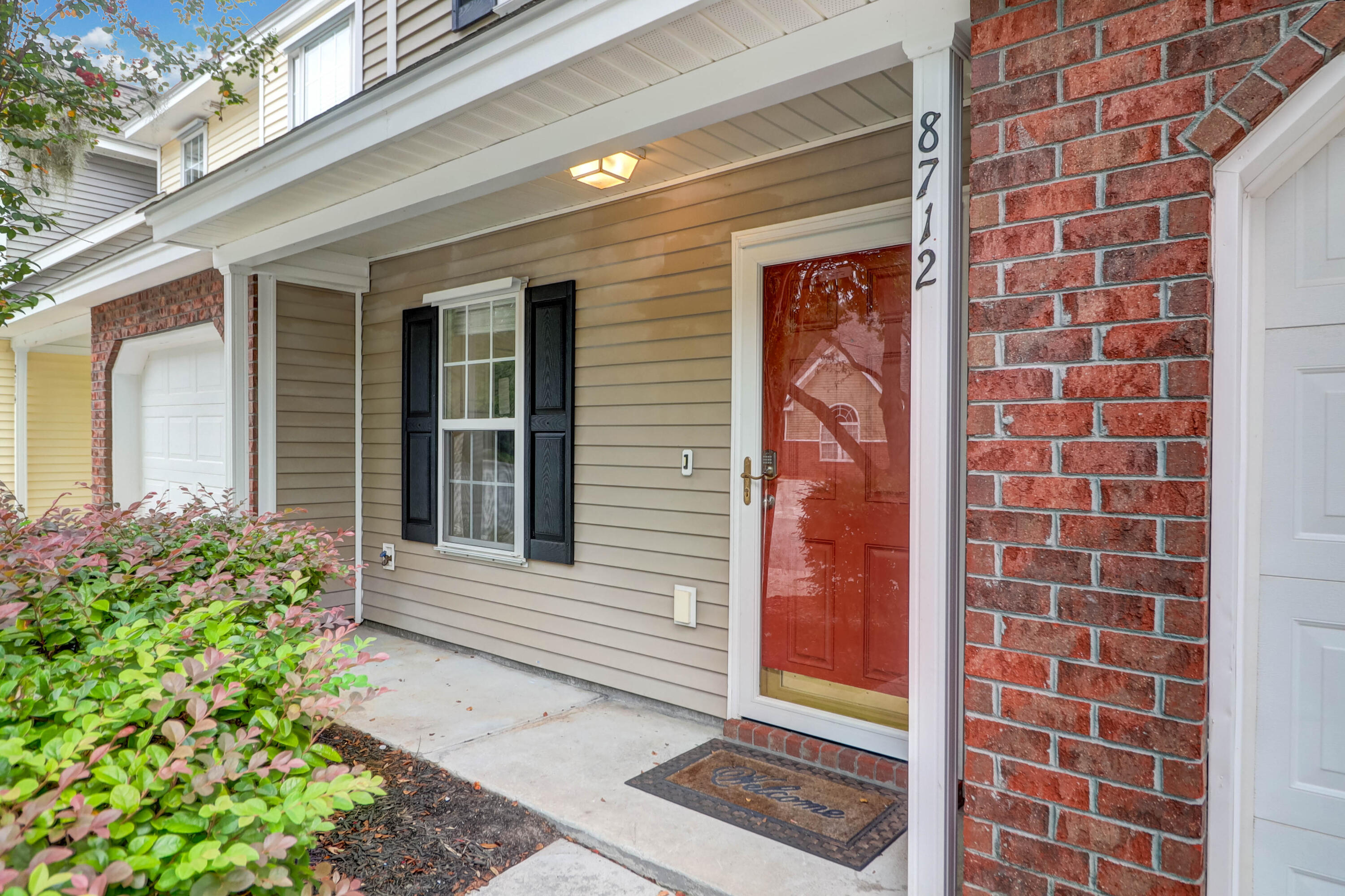 8712 Grassy Oak Trail