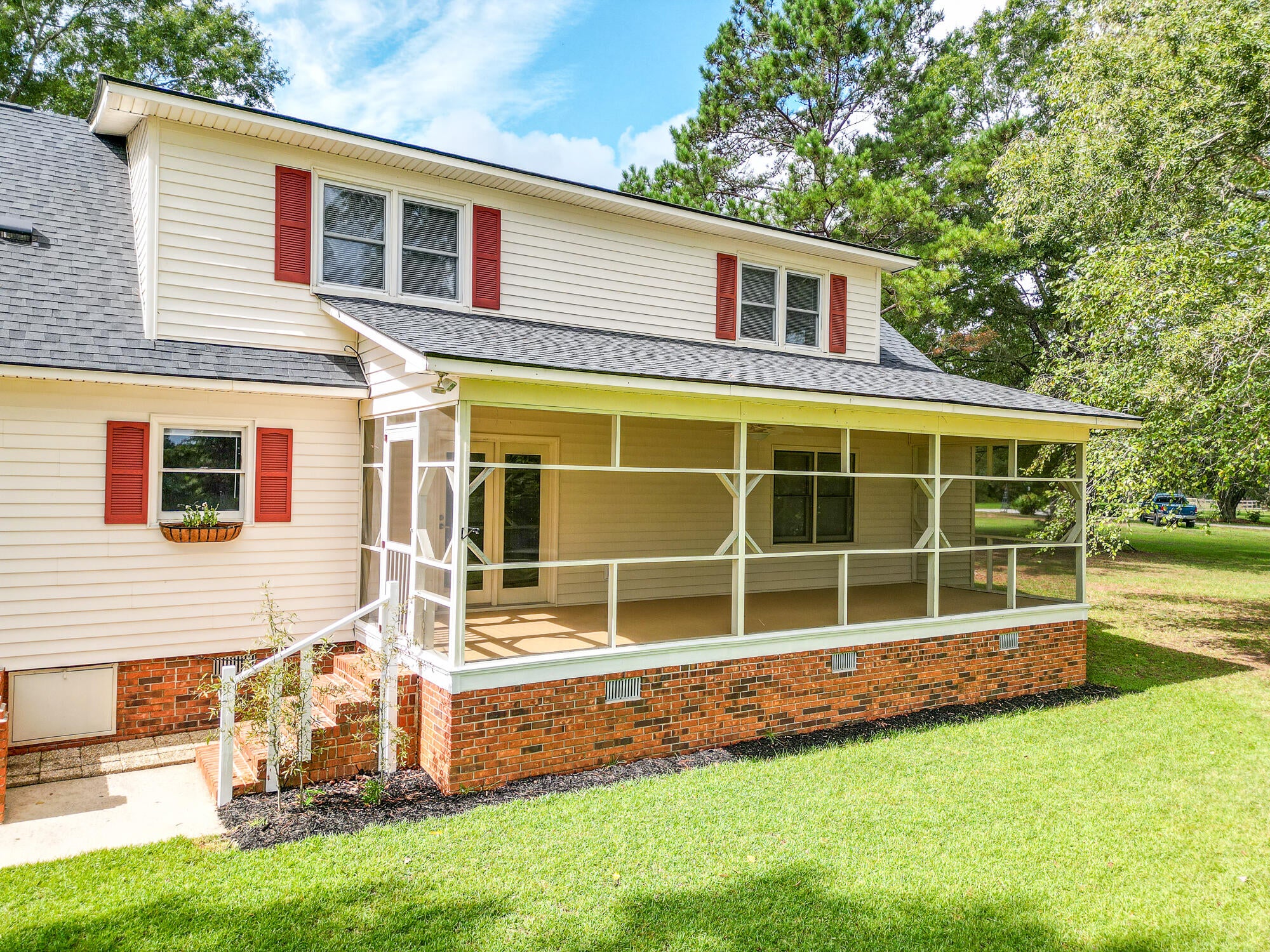1459 Tennis Lane