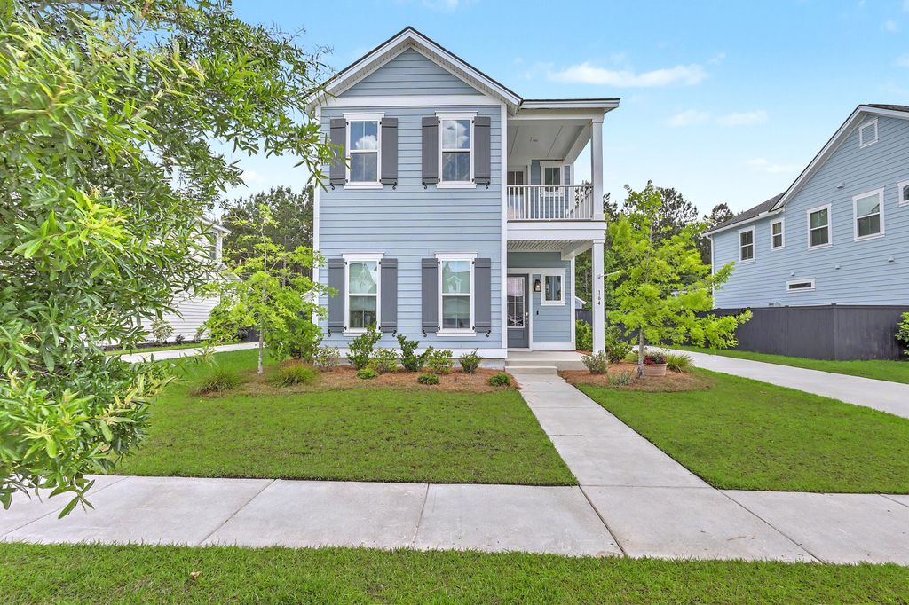 Photo of 164 Medford Street, Summerville, SC 29486 (MLS # 26014301)
