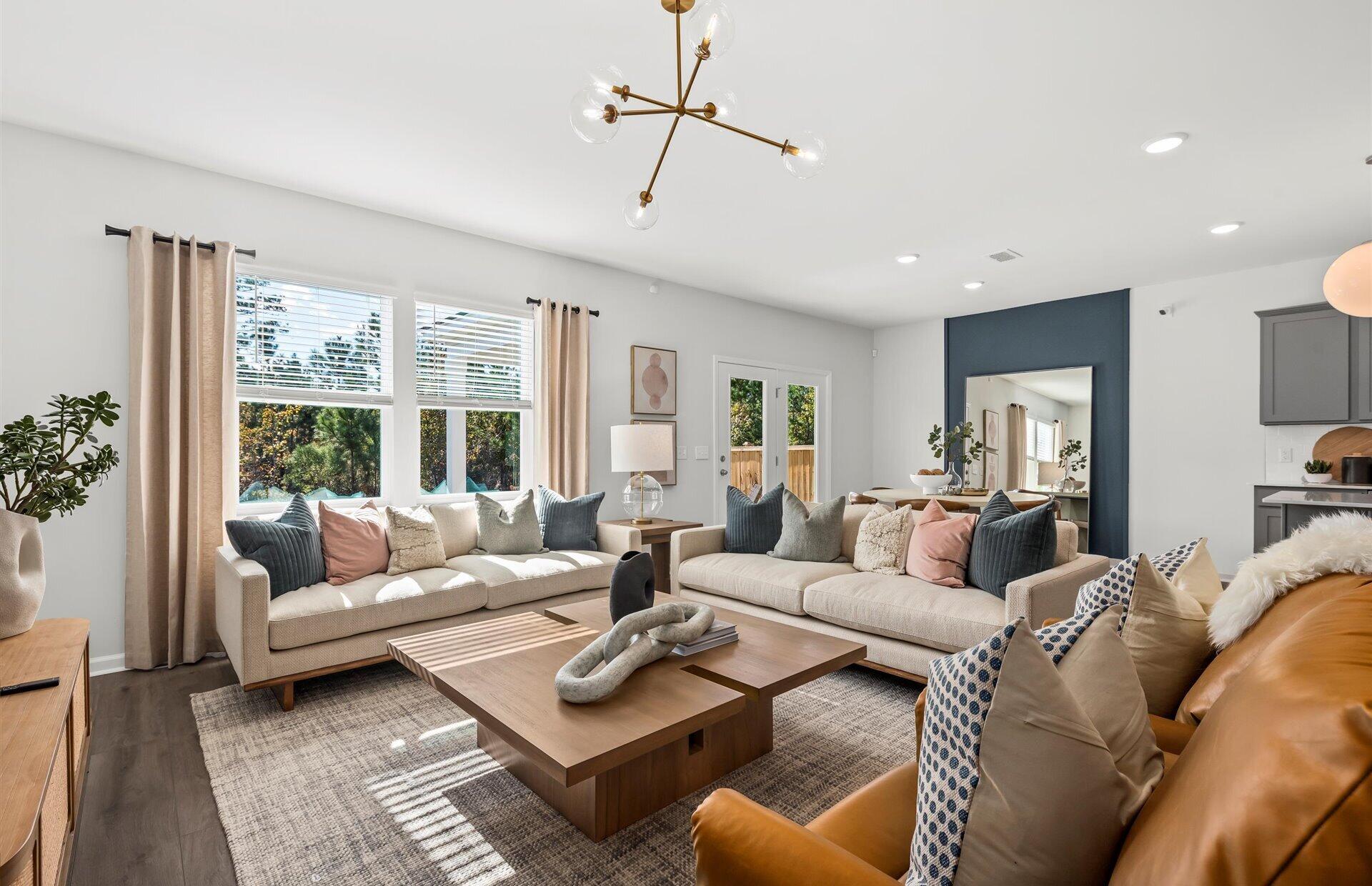 878 Meadowbrook Lane