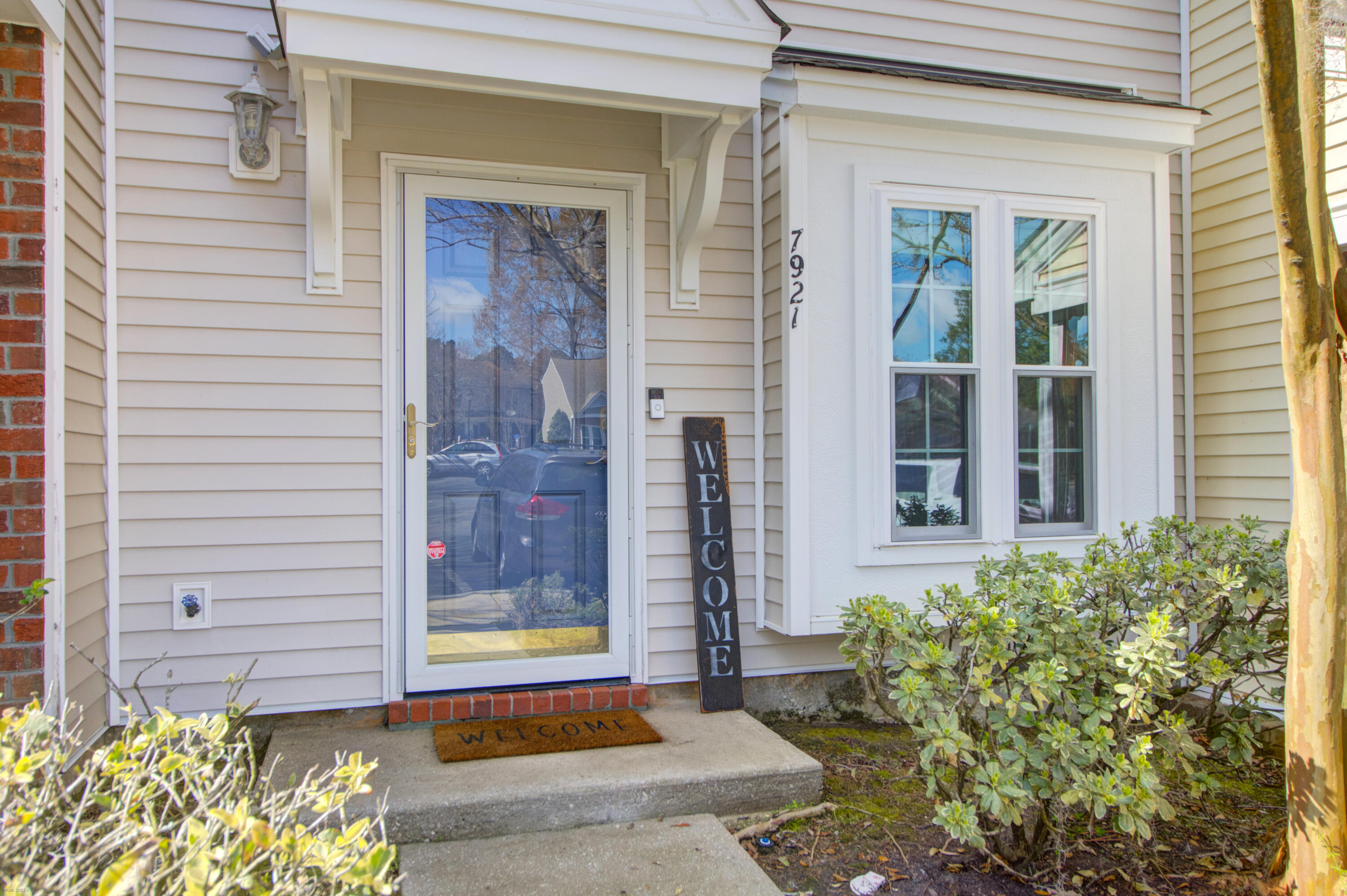 7921 Shadow Oak Drive