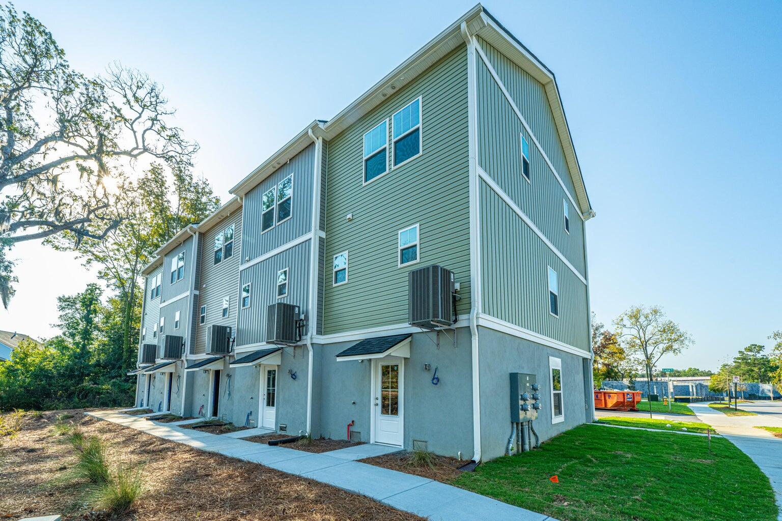 407 Gravy Train Street