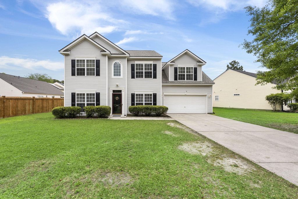 Photo of 109 Hollytree Circle, Ladson, SC 29456 (MLS # 26010257)