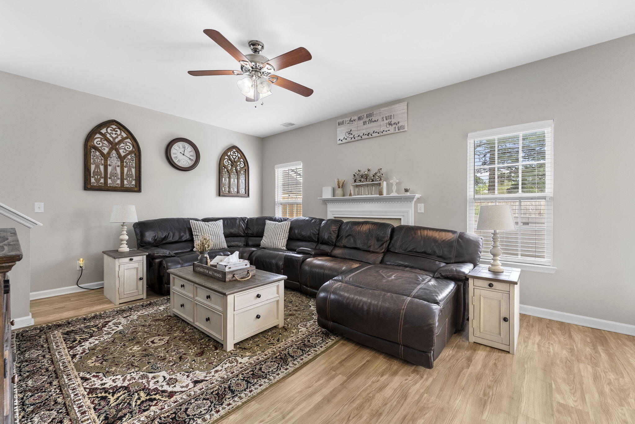 109 Hollytree Circle