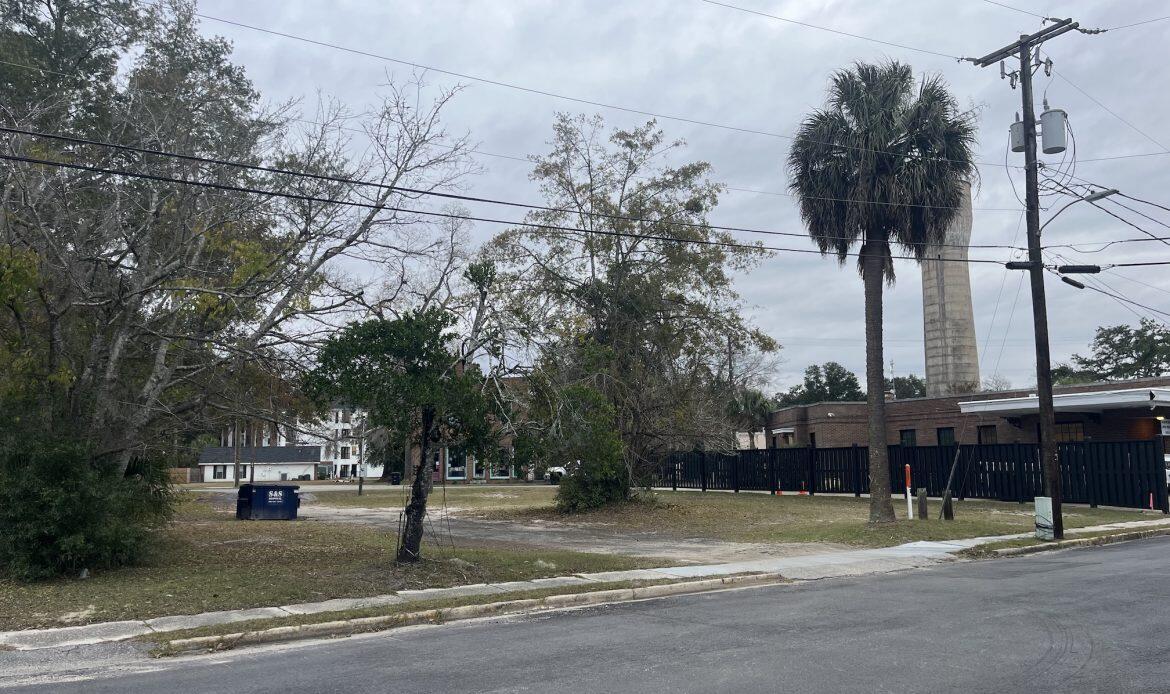 00 E Washington Street